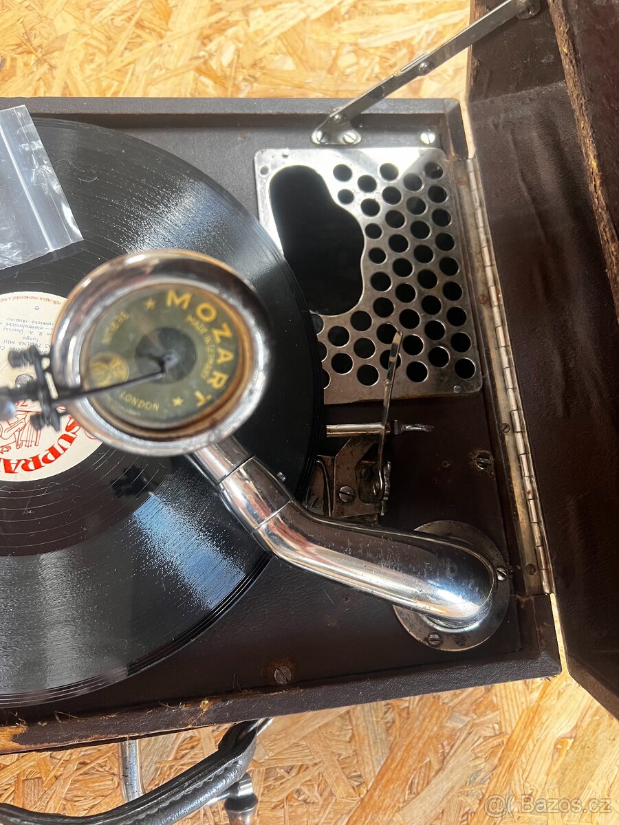 GRAMOFON NA KLIKU MOZART 1920 - 8