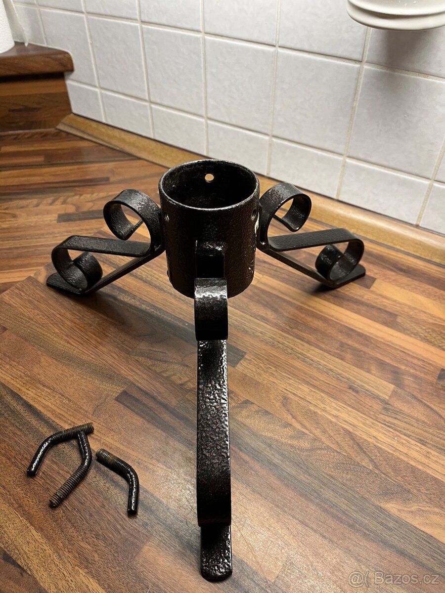 Stojan na vanocni stromek - 8