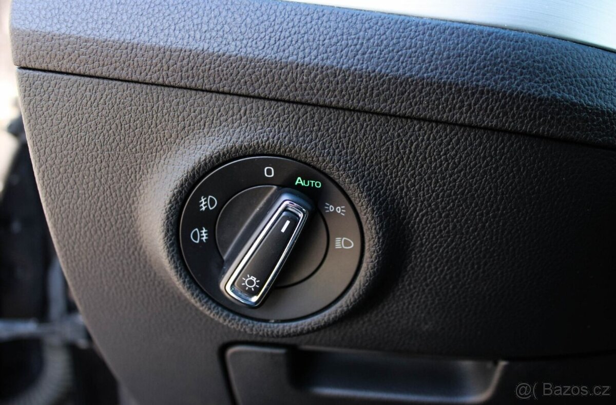 Škoda Superb 2.0 TDI Ambition DSG - 8