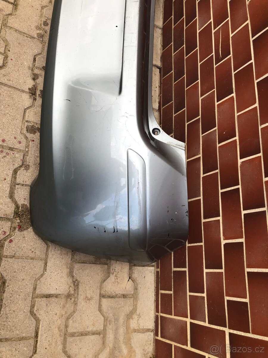 Toyota yaris (XP90), 06-11 - Zadný náraznik - 8