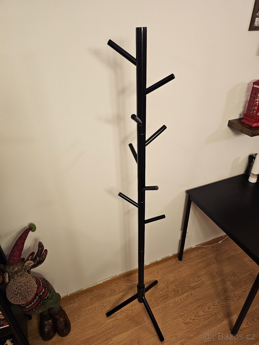 NOVÝ DREVENY ROSTOUCÍ STOJANOVÝ VĚŠÁK - 8