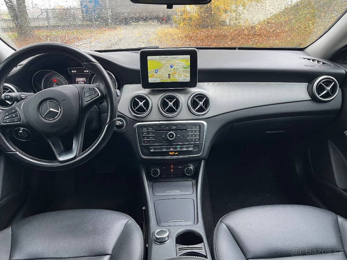 MERCEDES BENZ CLA 200D SHOOTINGBRAKE - 8