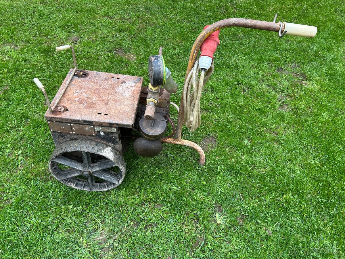 Dojící zařízení, dojička - 8