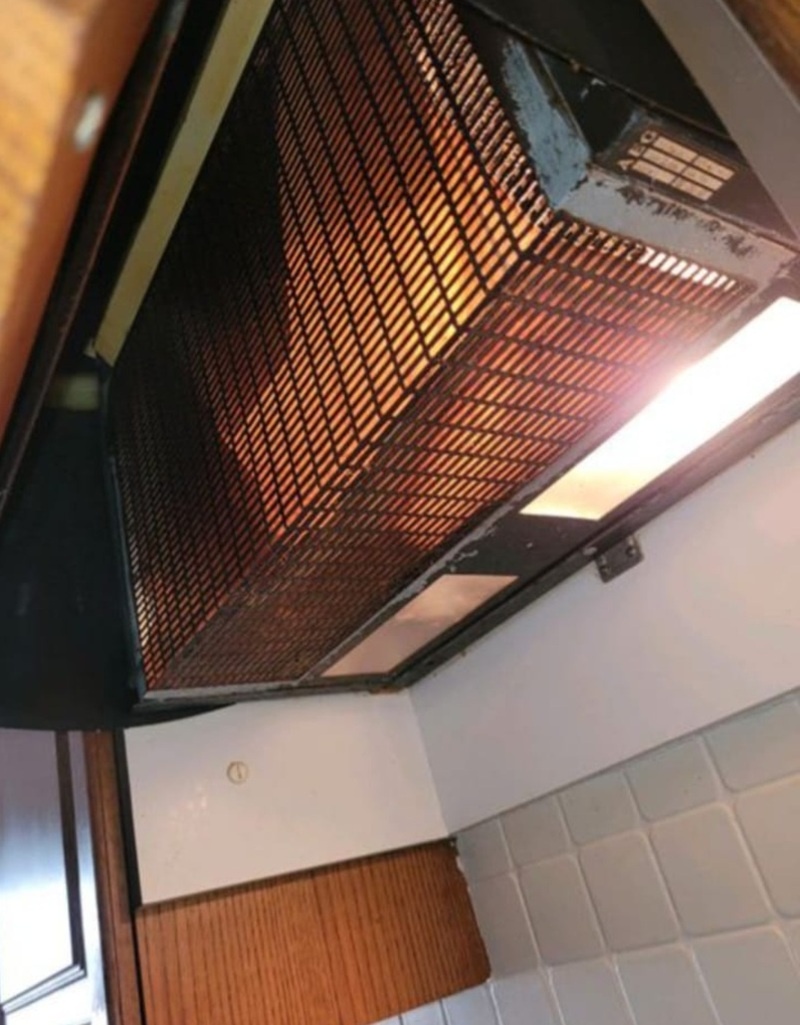 Rustikální dubová linka do U se spotřebiči,6236 - 8