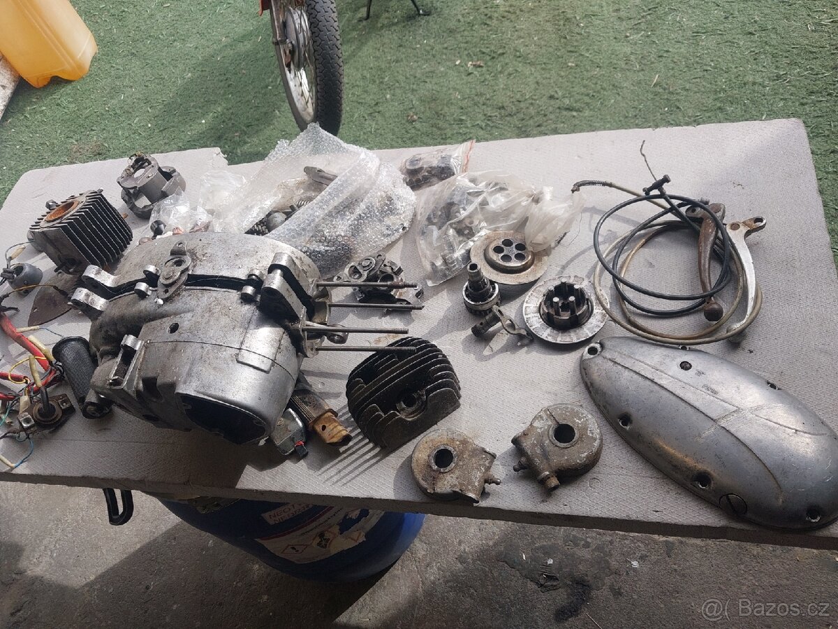 Jawa pionýr díly - 8