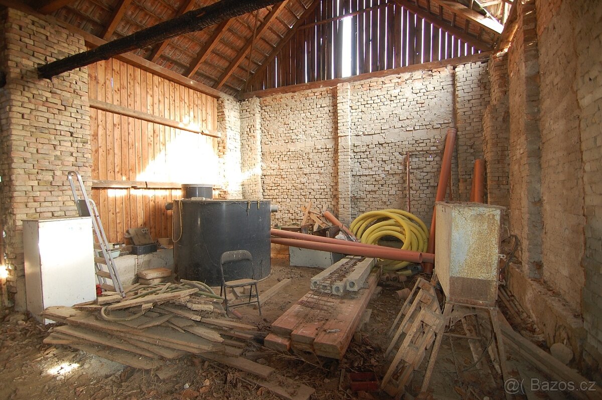 Prodám stavební pozemek - 8