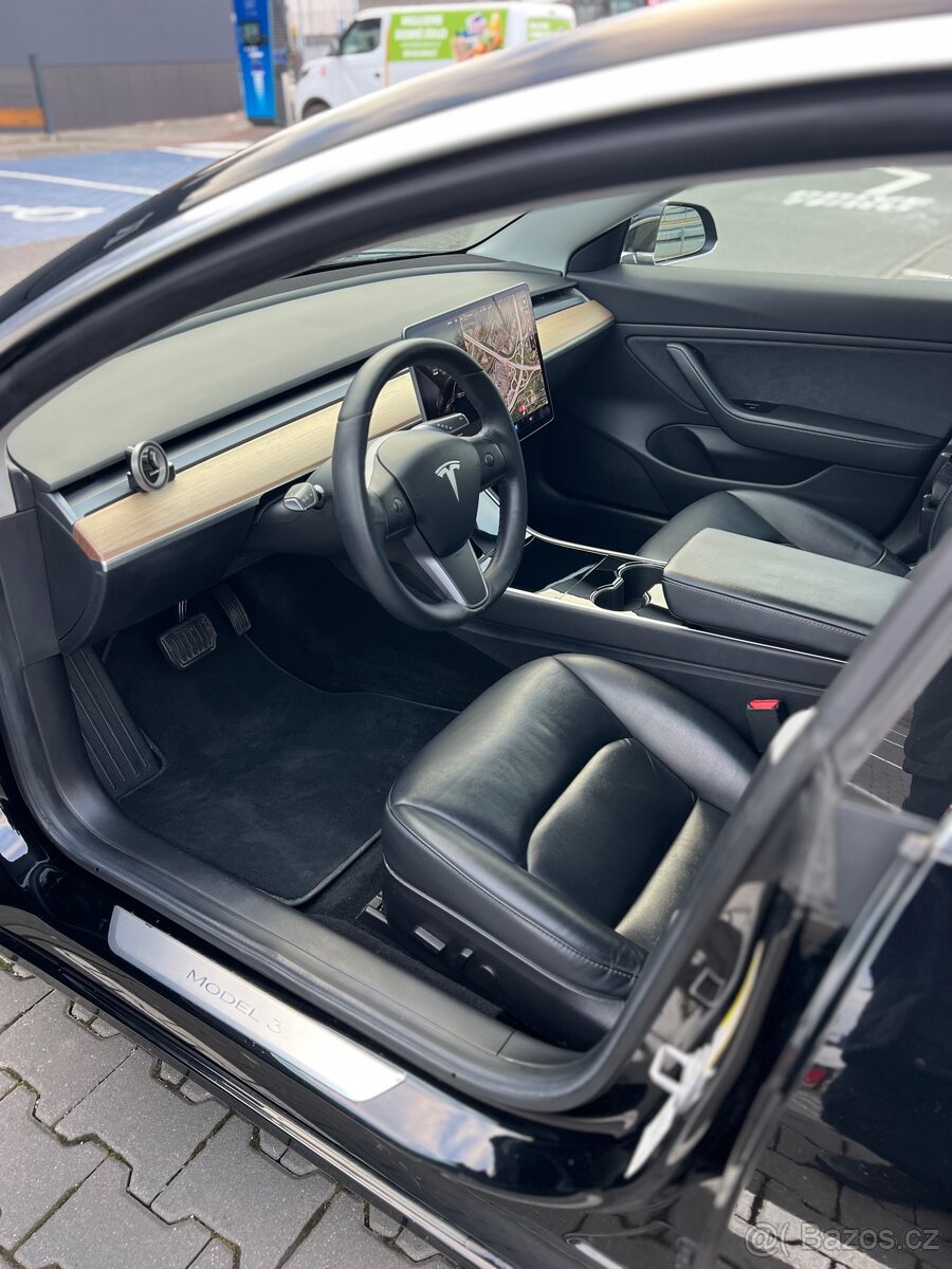 Tesla model 3 Long Range - 8