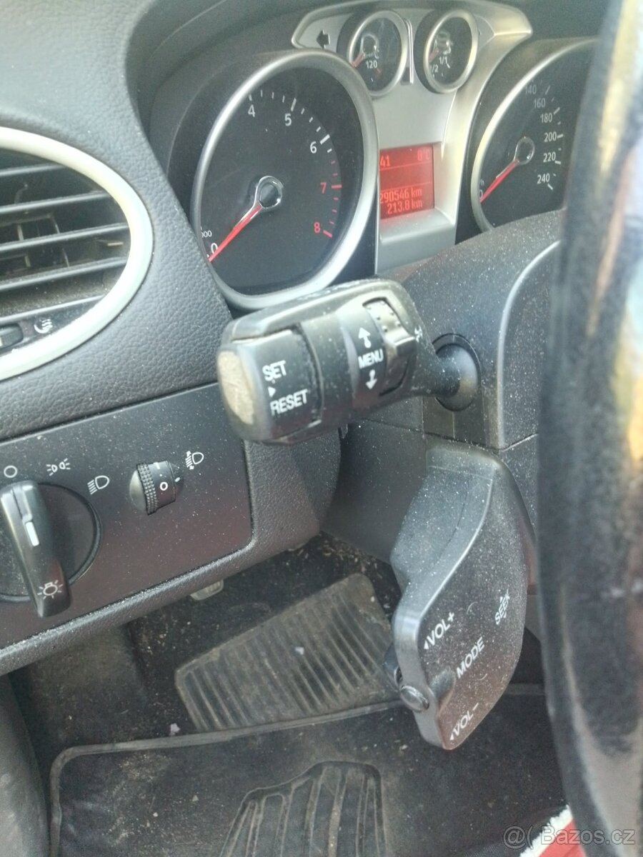 Ford Focus 1.6 benzin 2008 - 8