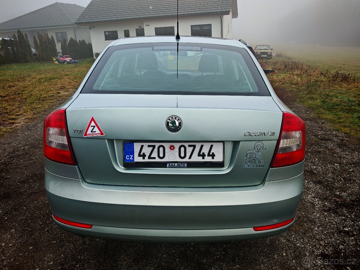 Škoda Octavia II 1.6 TDI, Elegance - 8