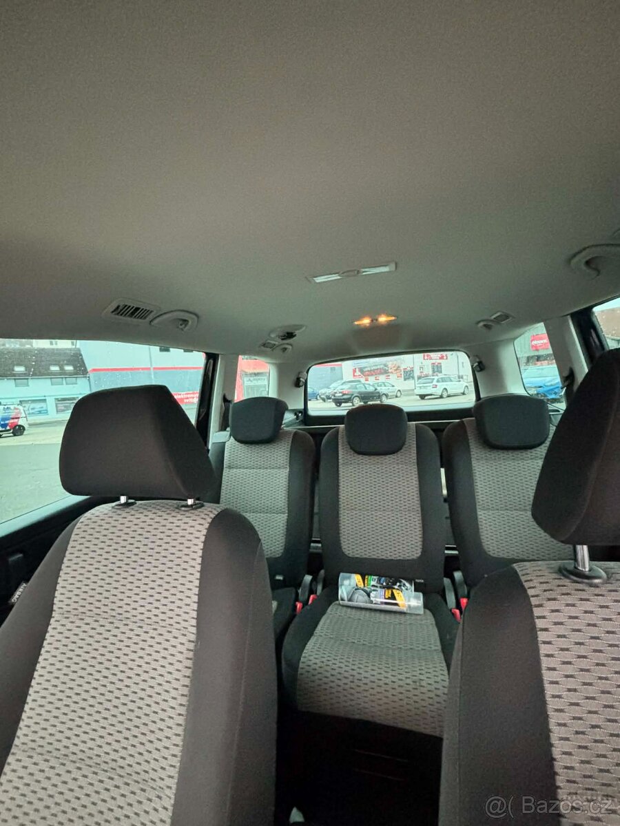 Volkswagen Sharan 2.0TDI - 8