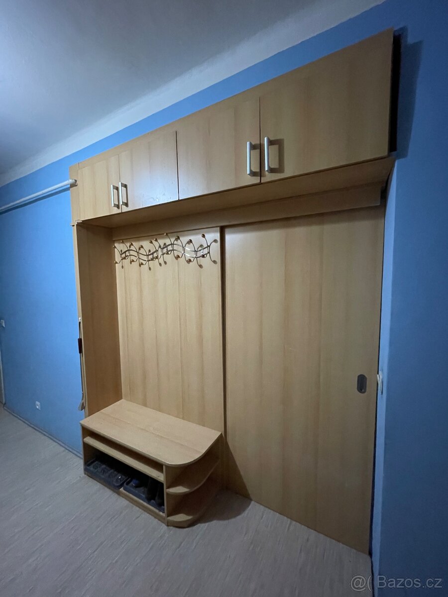 Velká skříň, 4 části - 8