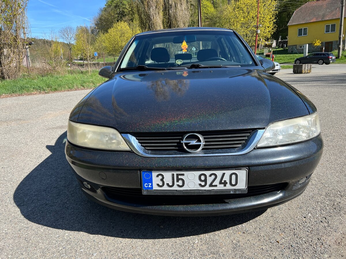 Opel Vectra B - 8