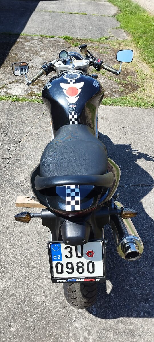 Suzuki SV 650 - 8