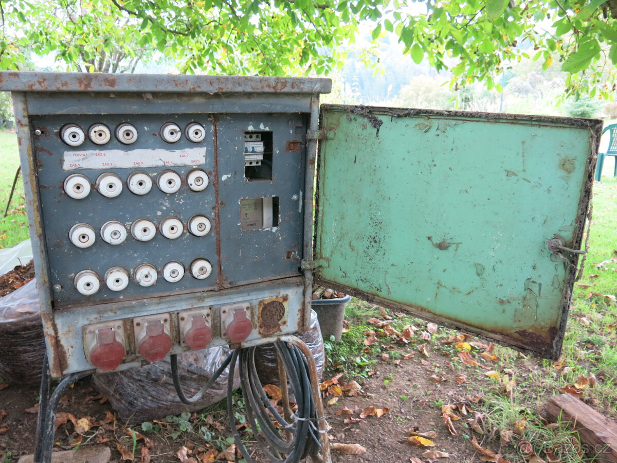 Stavební rozváděč antoníček s přívodním kabelem - 8