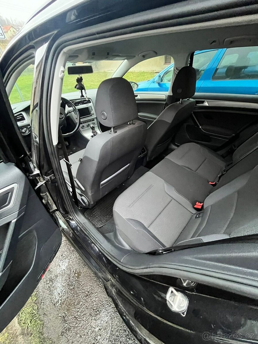 VW Golf VII 1,6TDI 81kW Kombi - 8