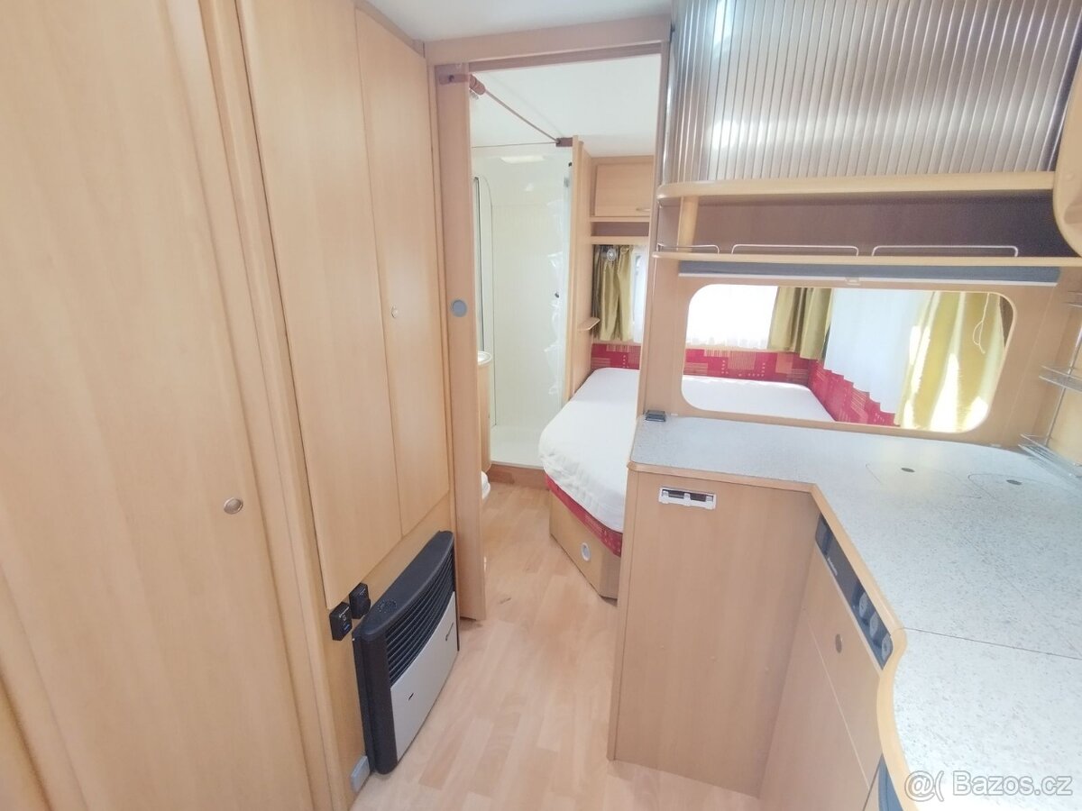 DETHLEFFS pro 4.Fr.postel. Mover+bat. Sprcha. 100km/h - 8