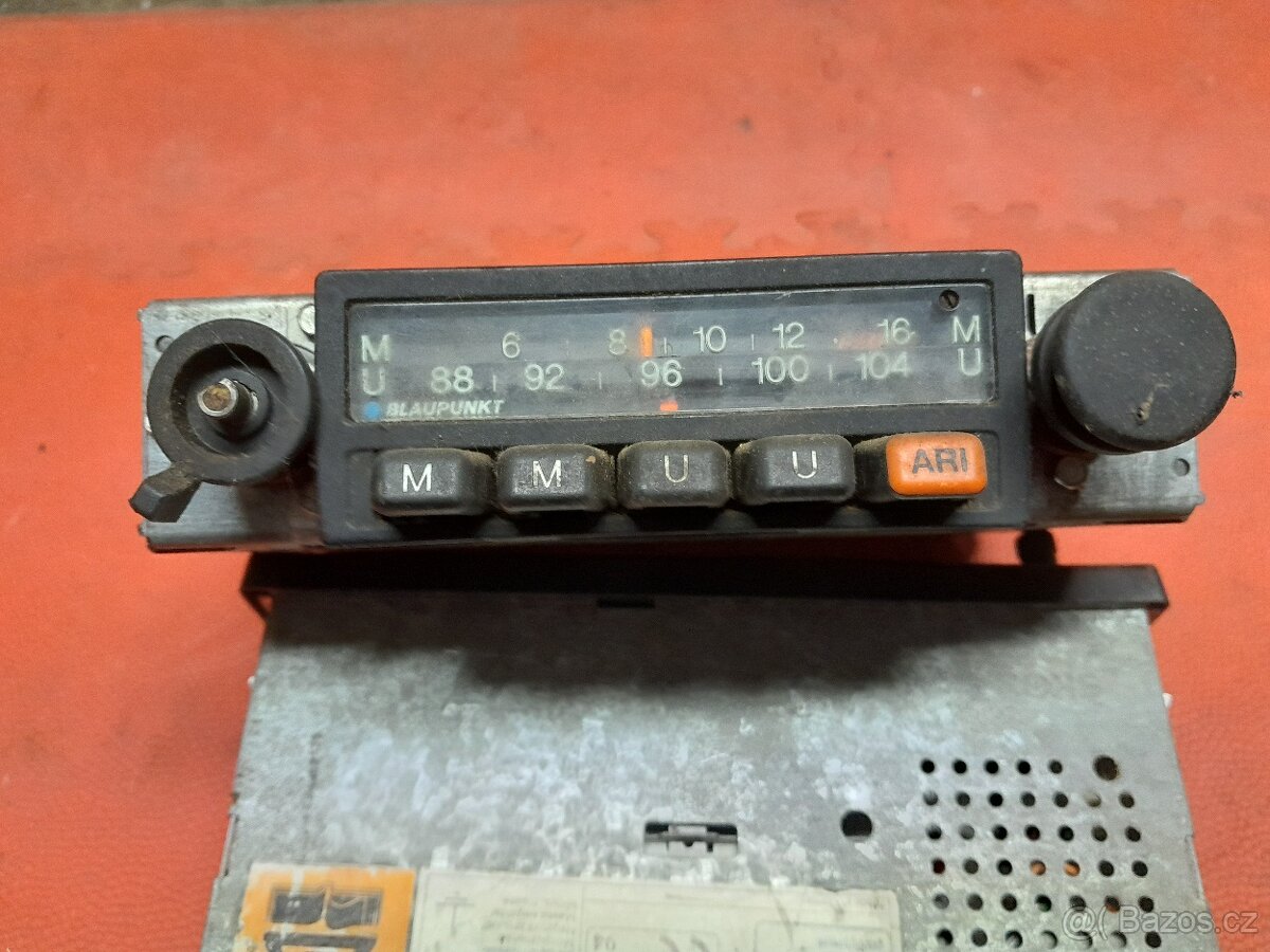 Stará autoradia + díly škoda 120 - 8