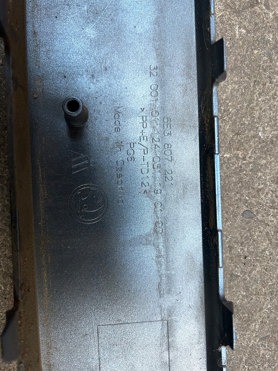 Přední nárazník Škoda Octavia IV - 8