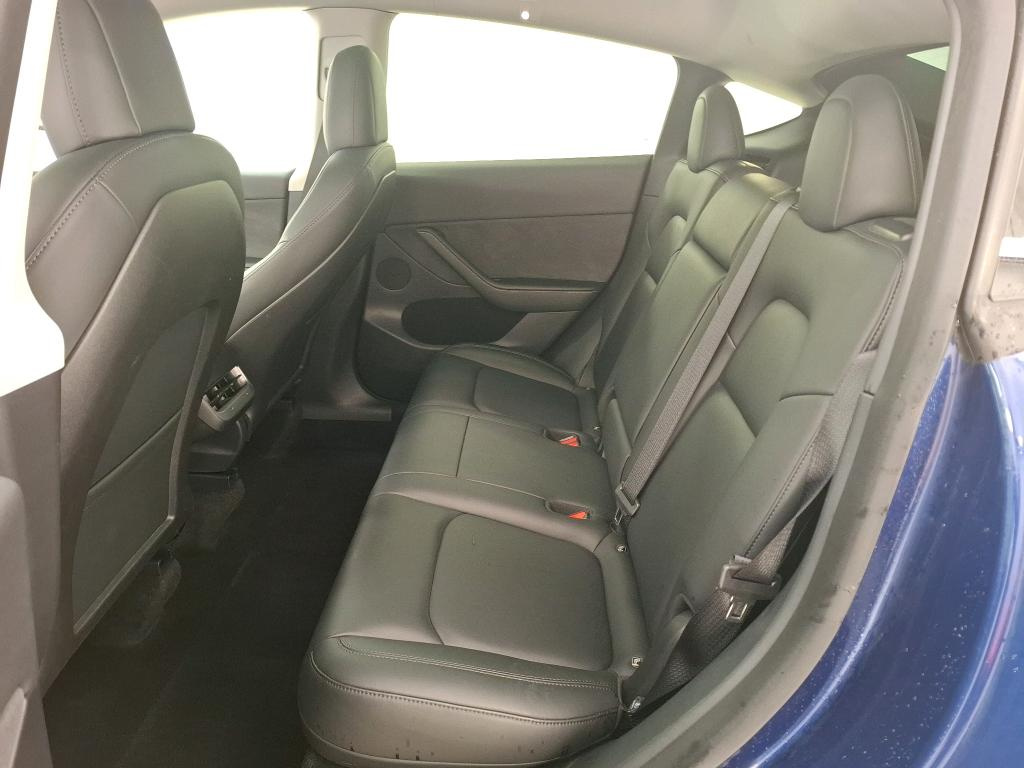 Tesla Model Y AWD Long Range - 1862 - 8