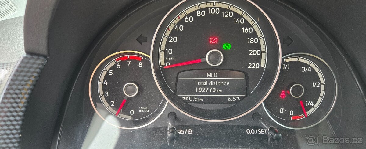 VW UP 1.0MPI DSG - 8