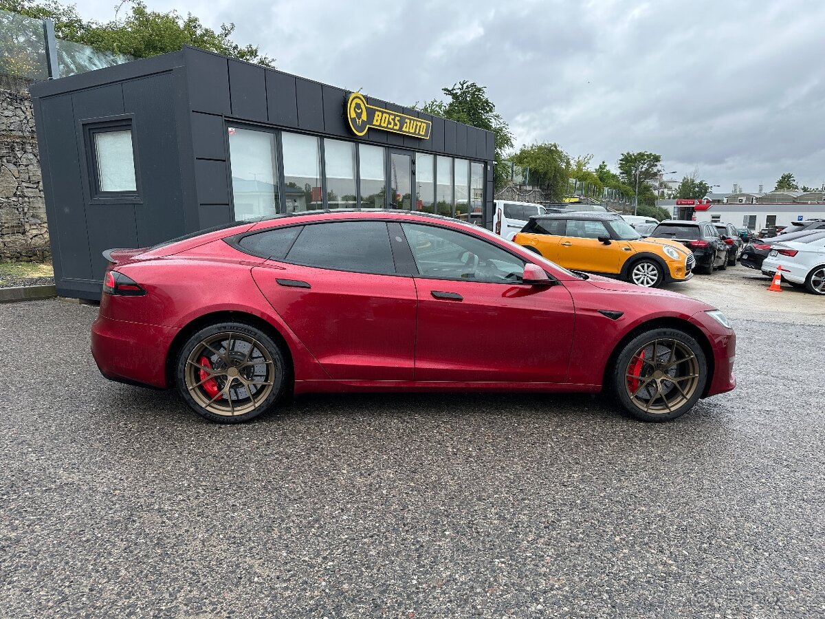 Tesla Model S Plaid 2024 - 8