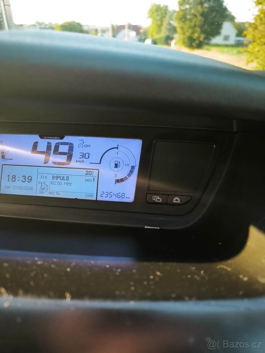 Citroen c4 picasso 1.8 LPG - 8