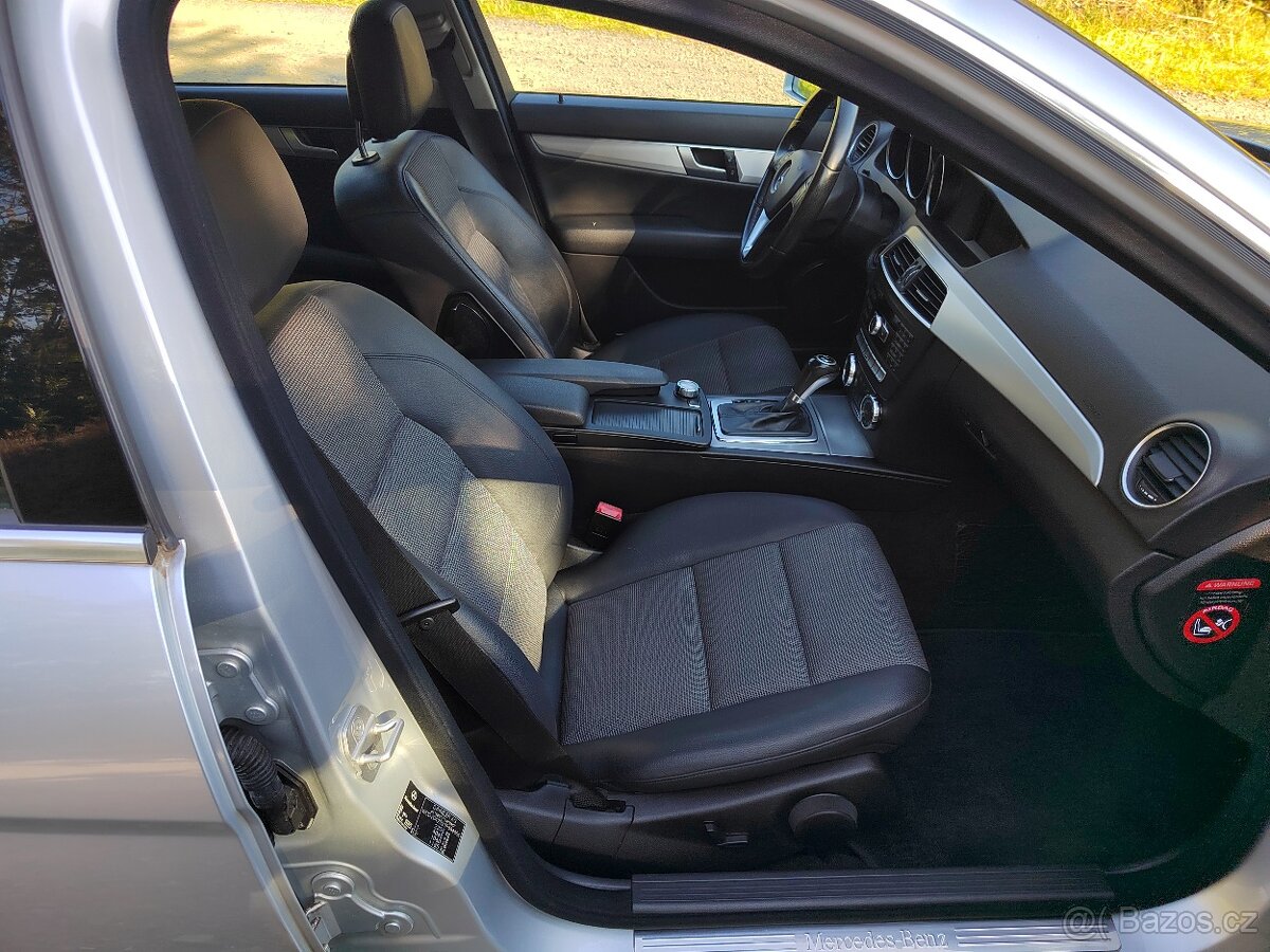 Prodám Mercedes Benz C220 CDI 125 Kw S Vadou Motoru - 8