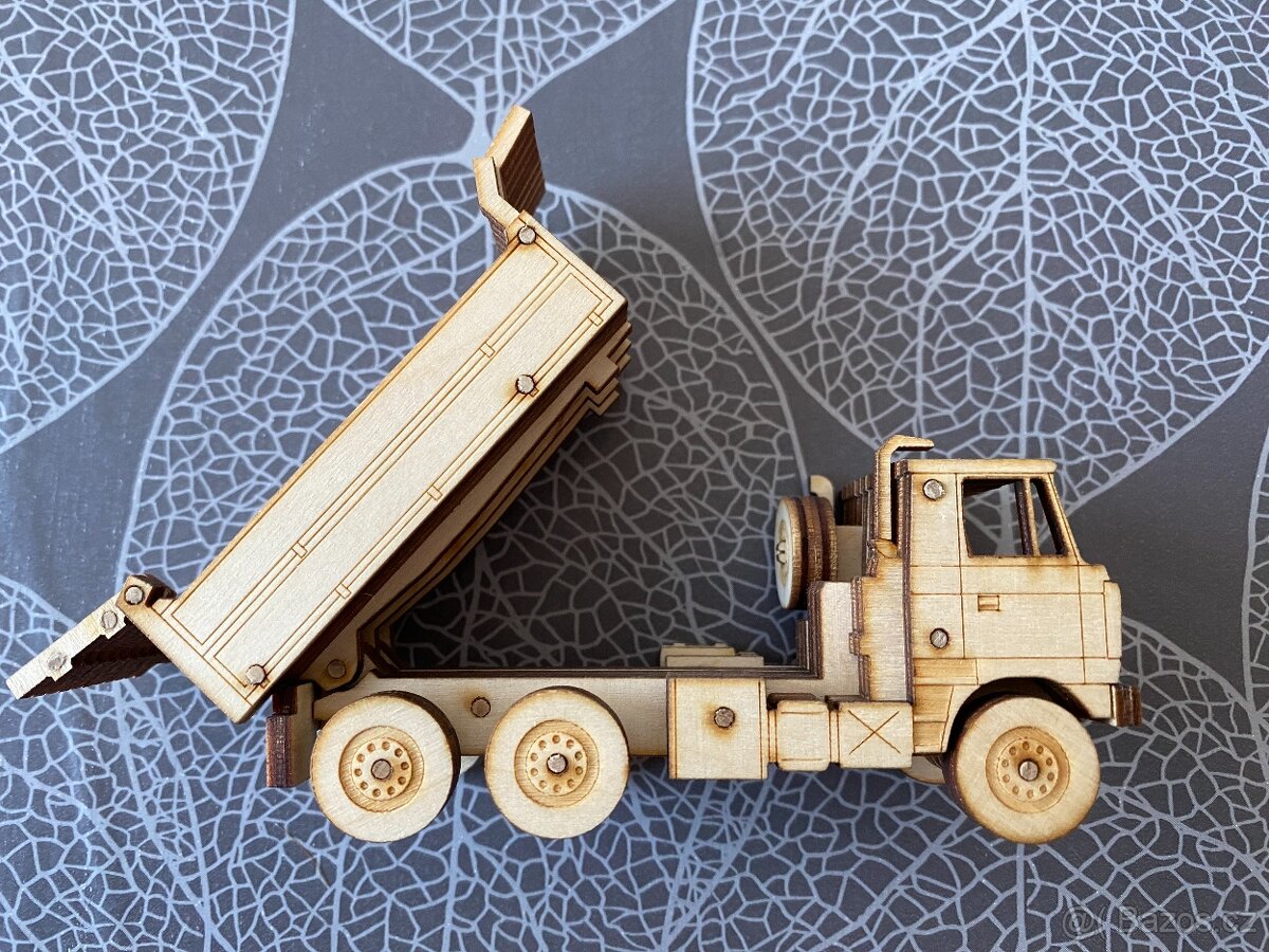 Nový dřevěný model Tatra 815 S3 - 8