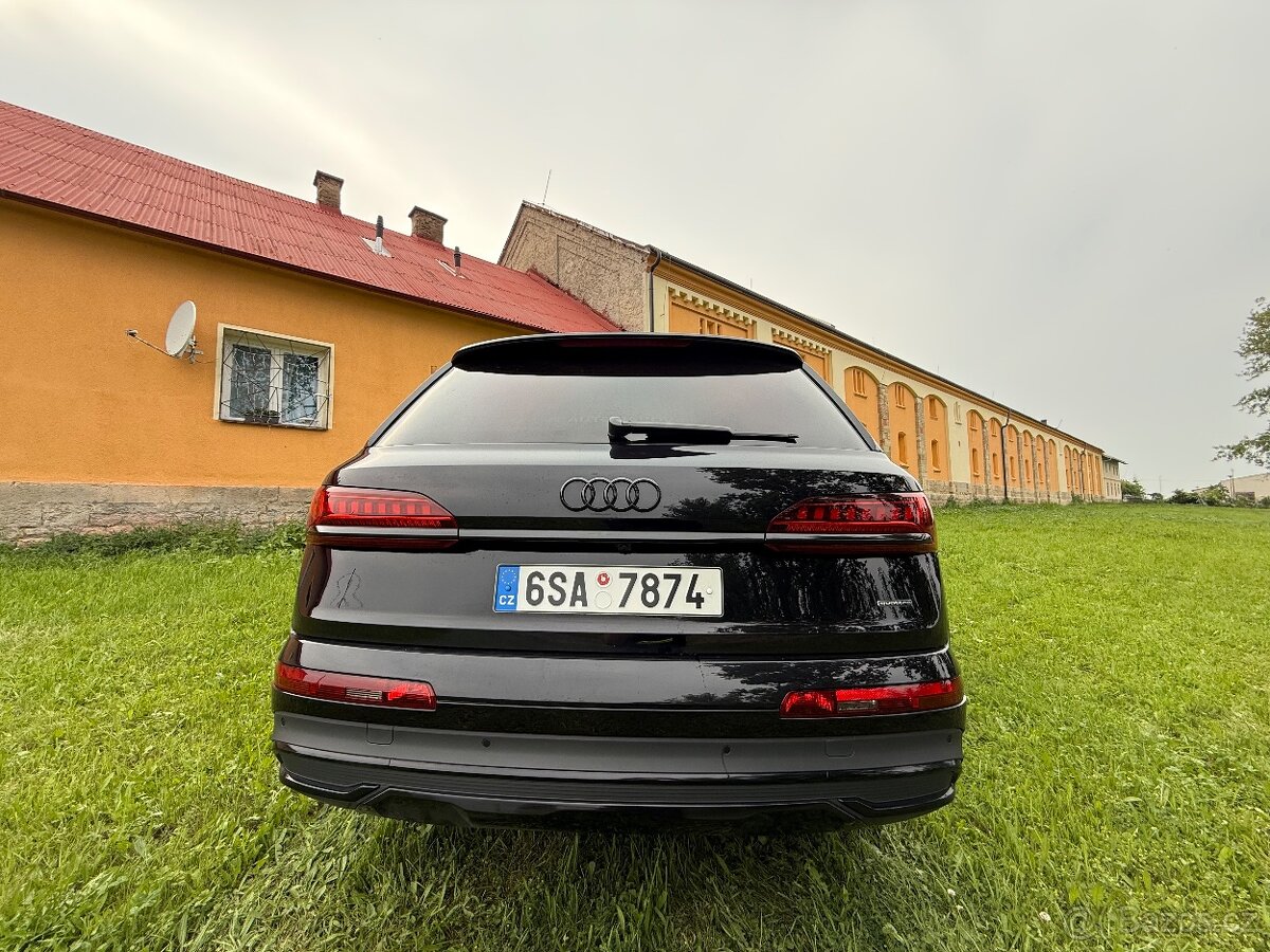 đ¤ Audi Q7 50 TDI quattro S line â 7 mĂst - 8