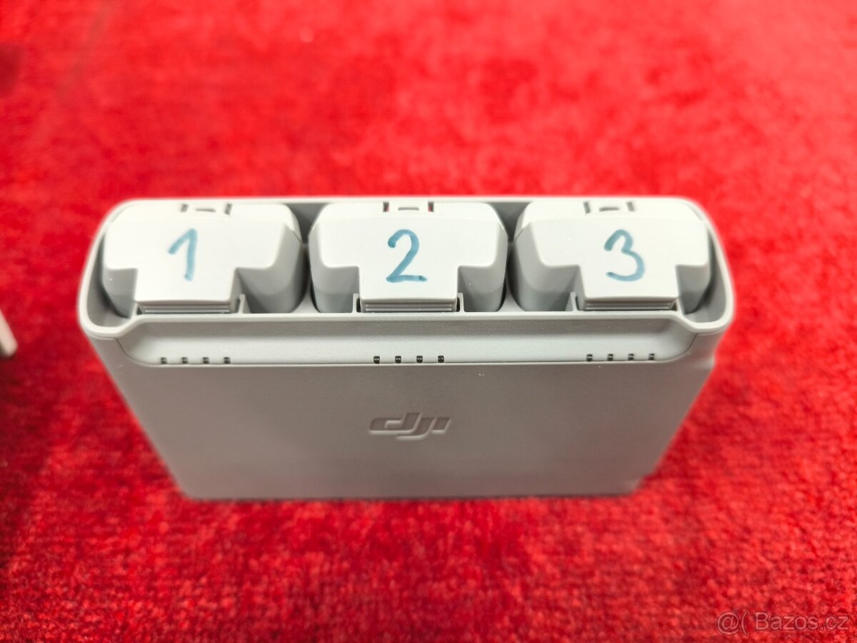 DJI Mini 2 Fly More Combo - 8