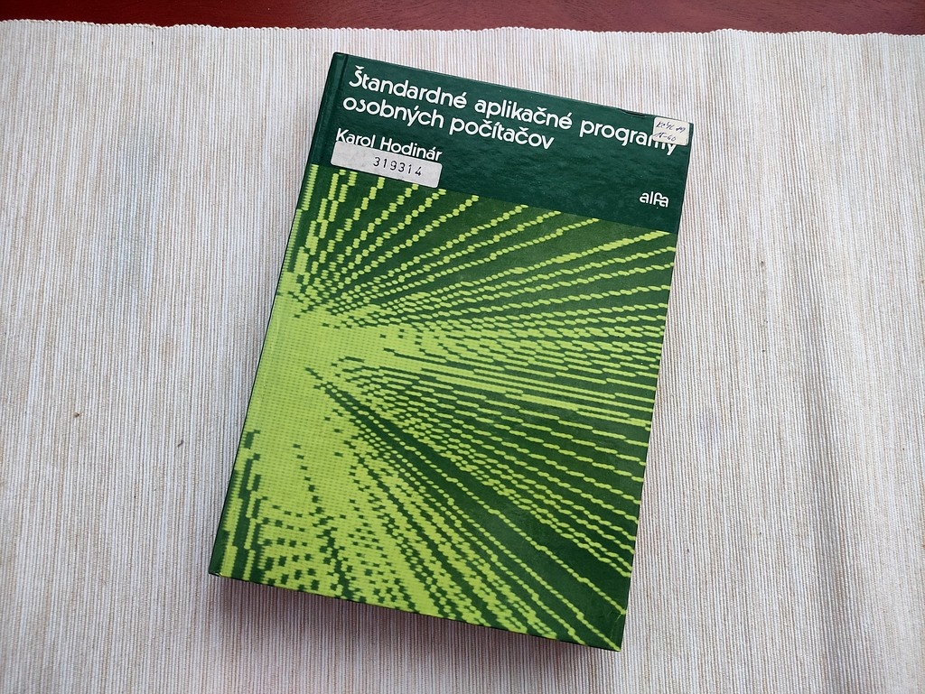 Knihy Basic, Pascal, TNS, software pro PC - 8