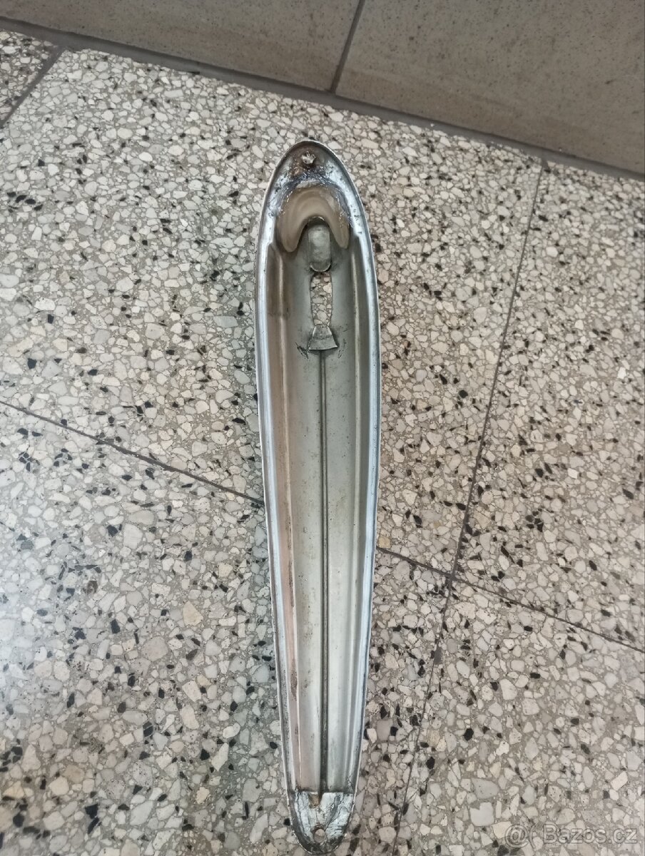 Pozička předního blatníků škoda Tudor - 8