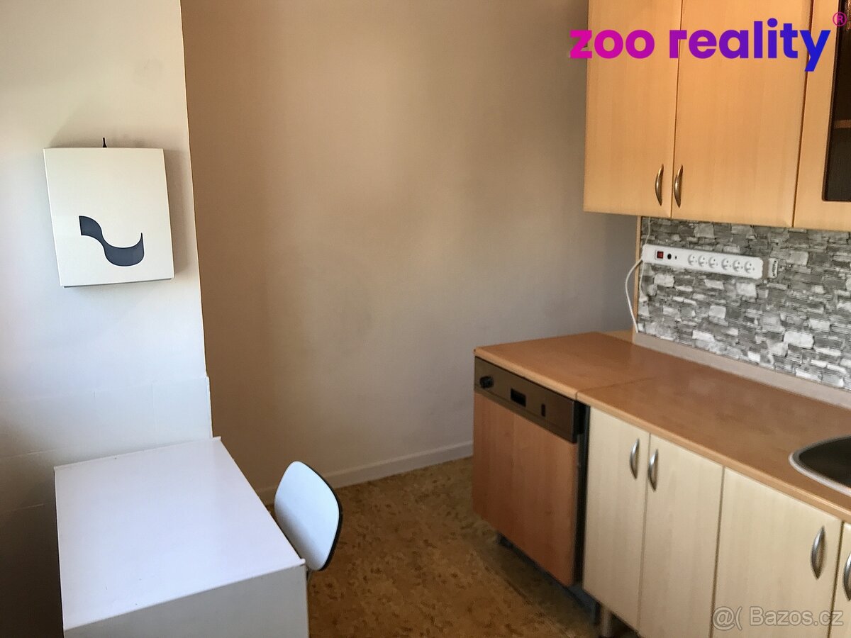 Pronájem 3+1, balkón, POD HVĚZDÁRNOU - 8