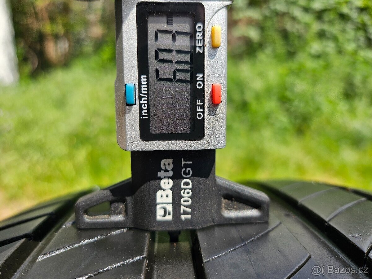 4x Letní pneu Michelin Primacy 4 VOL - 235/55 R18 - 90% - 8