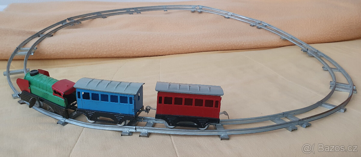 Plechový vlak IGRA s kolejemi 60 let starý - 8