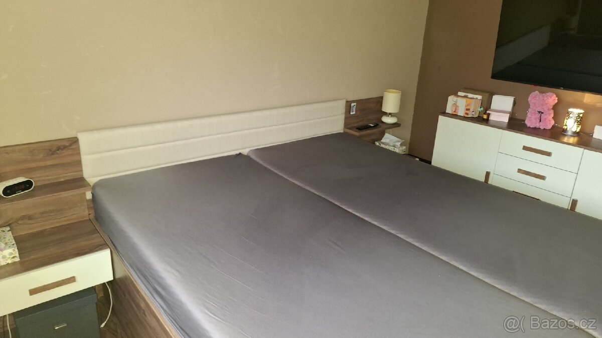 Ložnice-postel, velká šatní skříň, postel - 8