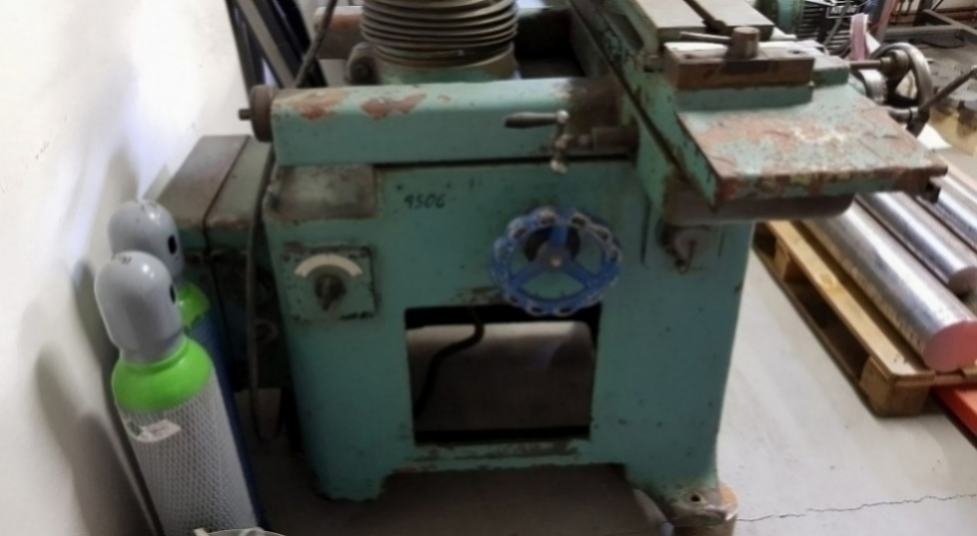 BN 102 bruska s GO - 8