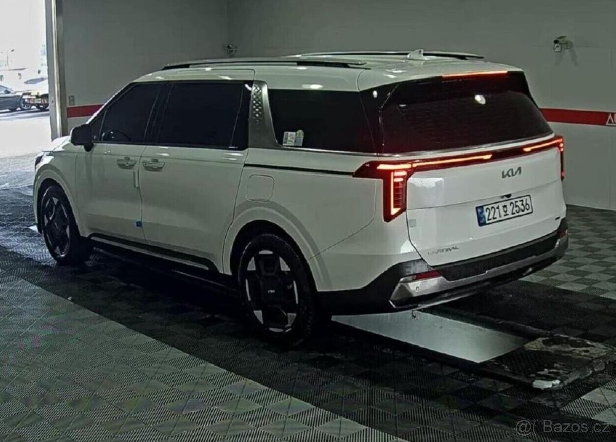 Kia Carnival 1.6-HEV-9MÍST-VŮZ NA CESTĚ - 8