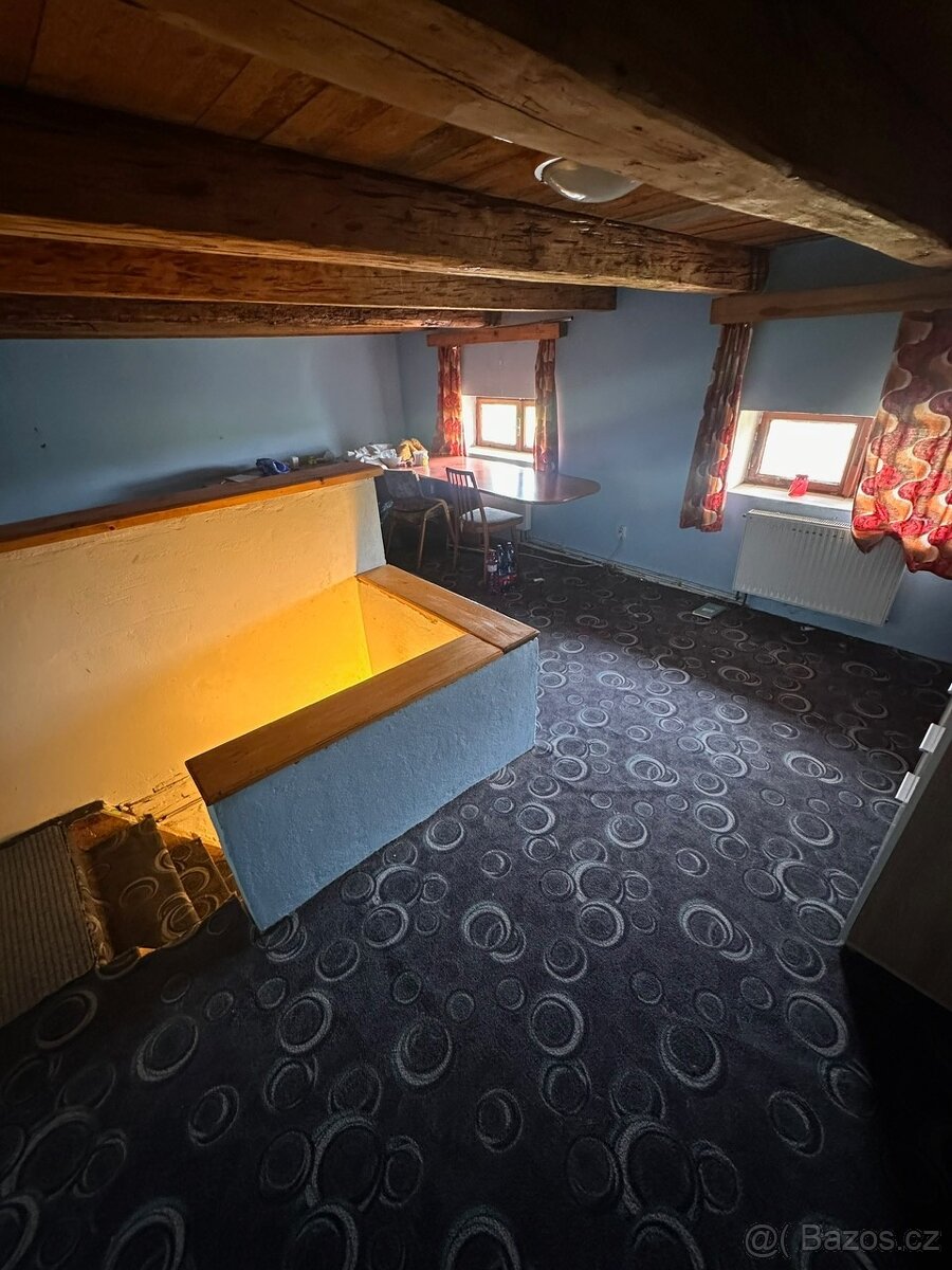 Prodej domu 4+1 Měrůtky - Lutopecny - 8