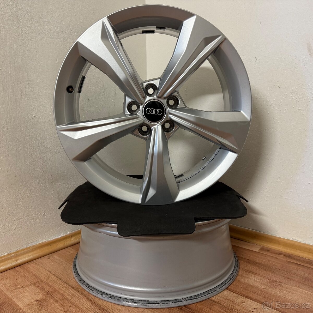 AUDI Q5 / ŠKODA KODIAQ 5x112 R19 ET34 7Jx19 57,1mm - 8