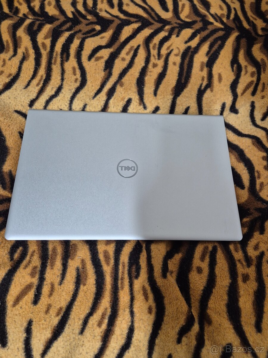 Notebook Dell Inspiron 15. 3511 - 8