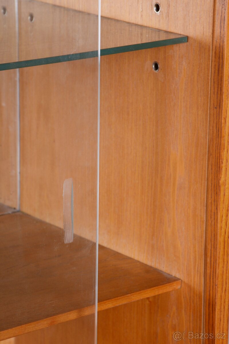 Vitrína/ knihovna č. 3401 - 8