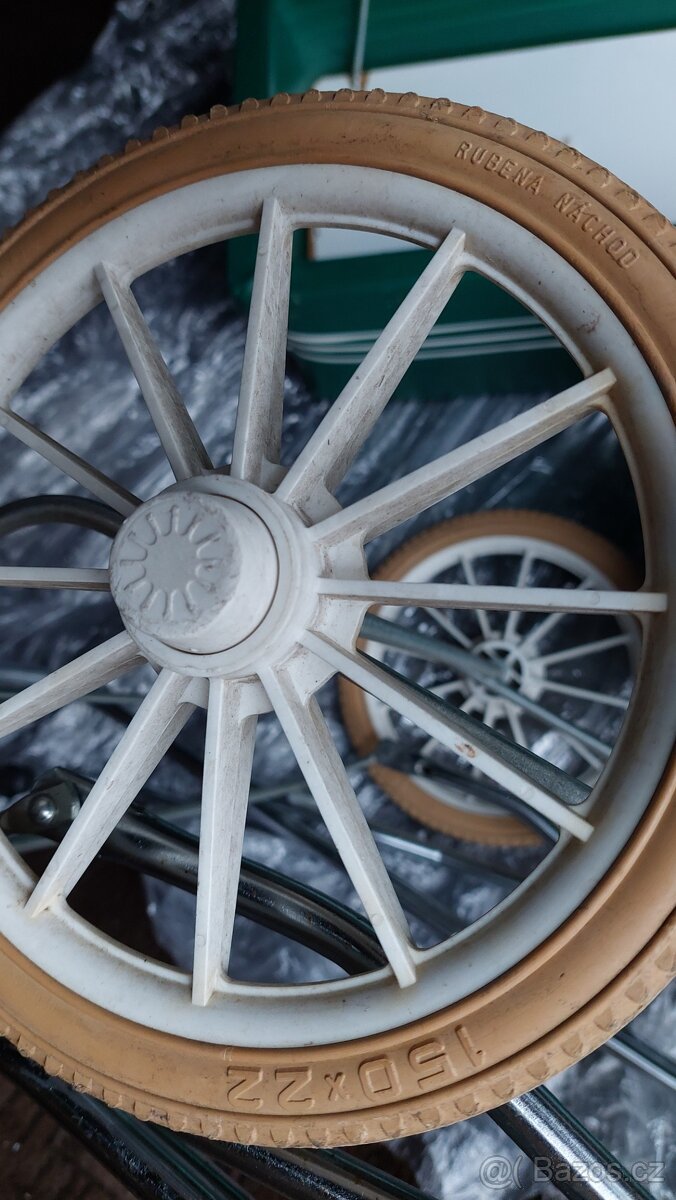 Dětský kočárek pro panenky - 8