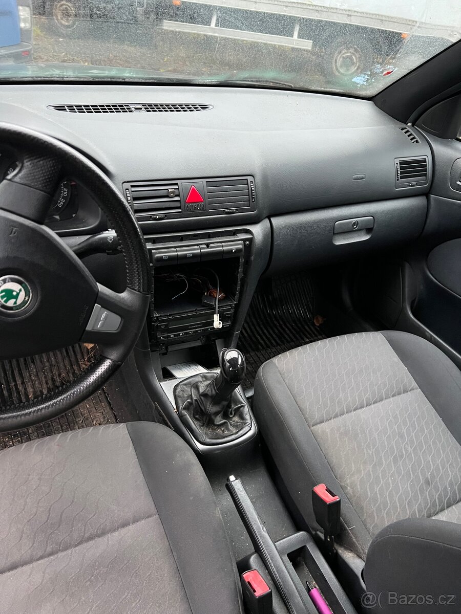 Škoda Octavia 1.6 - 8