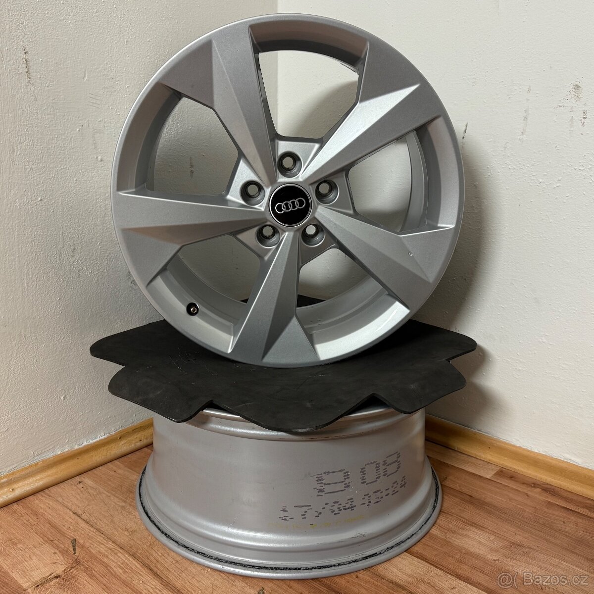 AUDI A3/VW GOLF/ŠKODA OCTAVIA 5x112 R18 ET46 8Jx18 66,6mm - 8