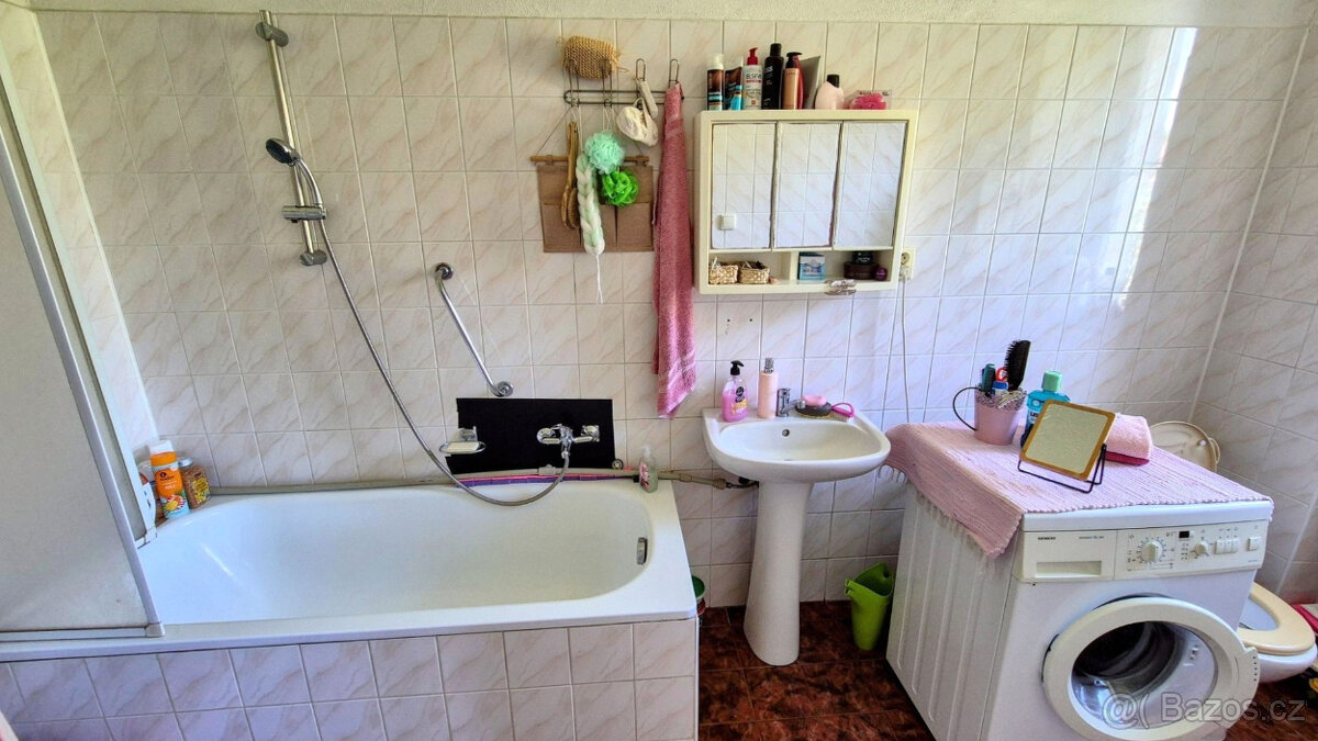 Prodej zemědělské usedlosti Krasonice - 8