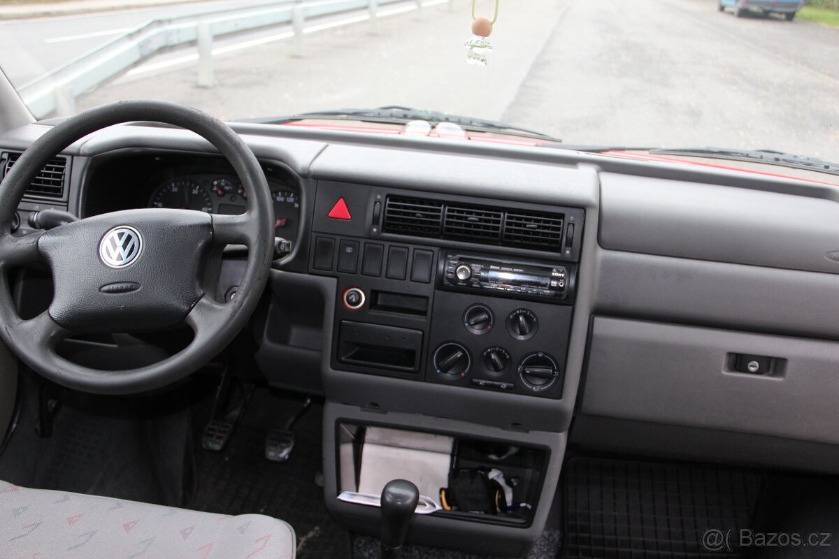 VW Transporter T4 2,5 TDi 75 KW - 8