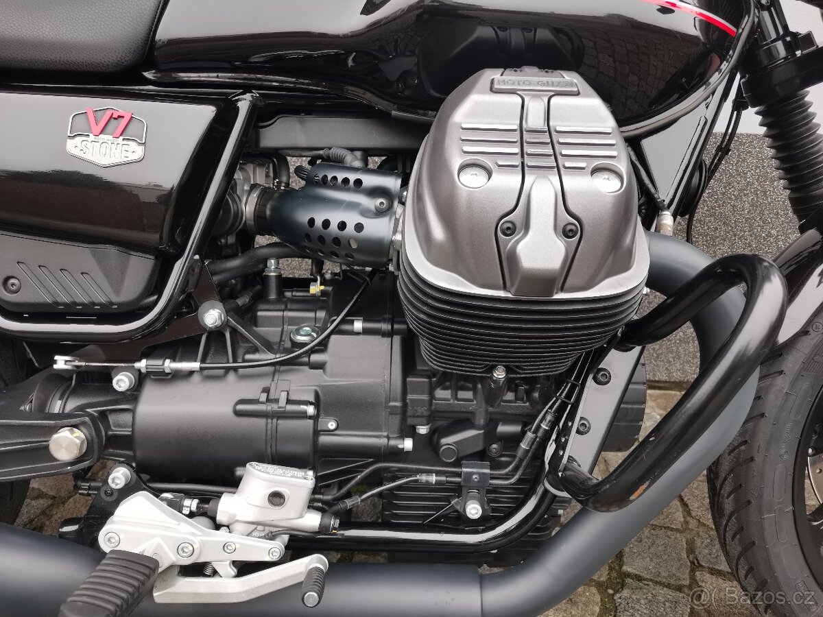 Moto guzzi V7 - 8