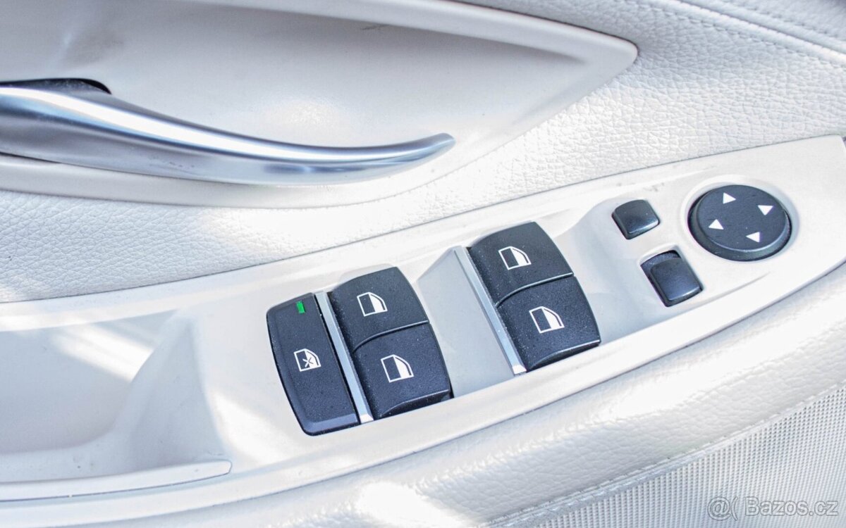 BMW 520d xDrive Touring F11 A/T - 8