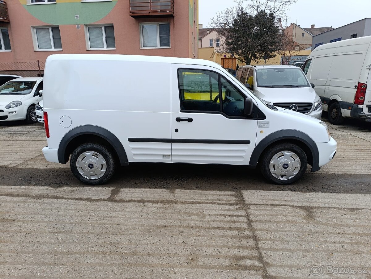 Ford Transit Connect - 8